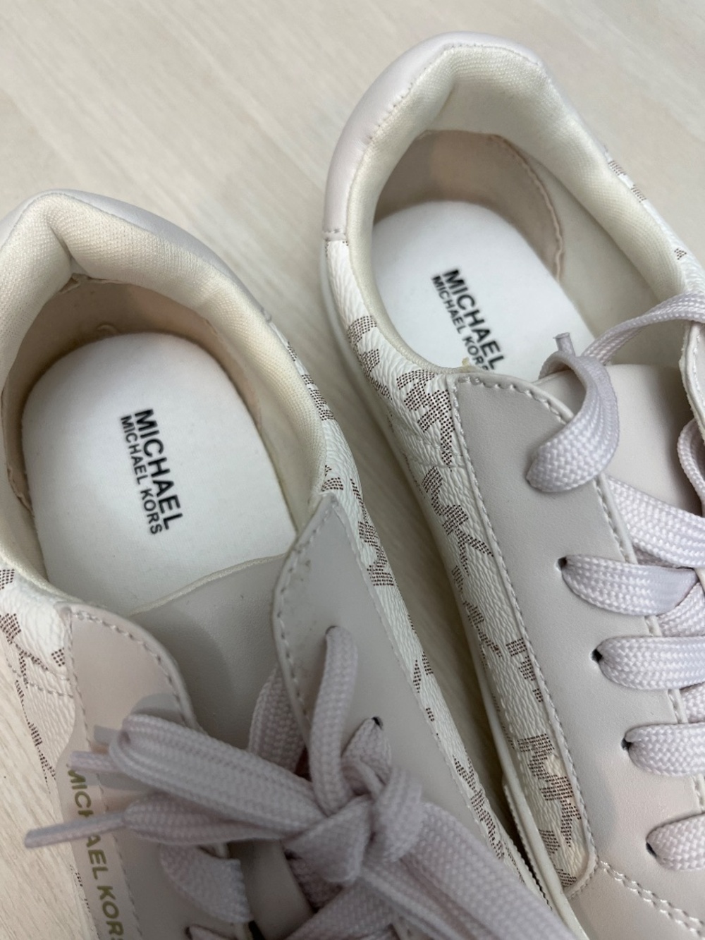 Michael Kors Kid’s Sneakers - Picture 8 of 9